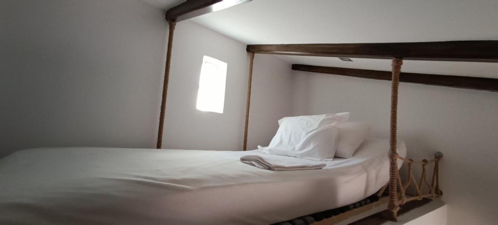 Appartement Boutique Eptalofos 15Min From Airport And Sea à Kouvarás Extérieur photo